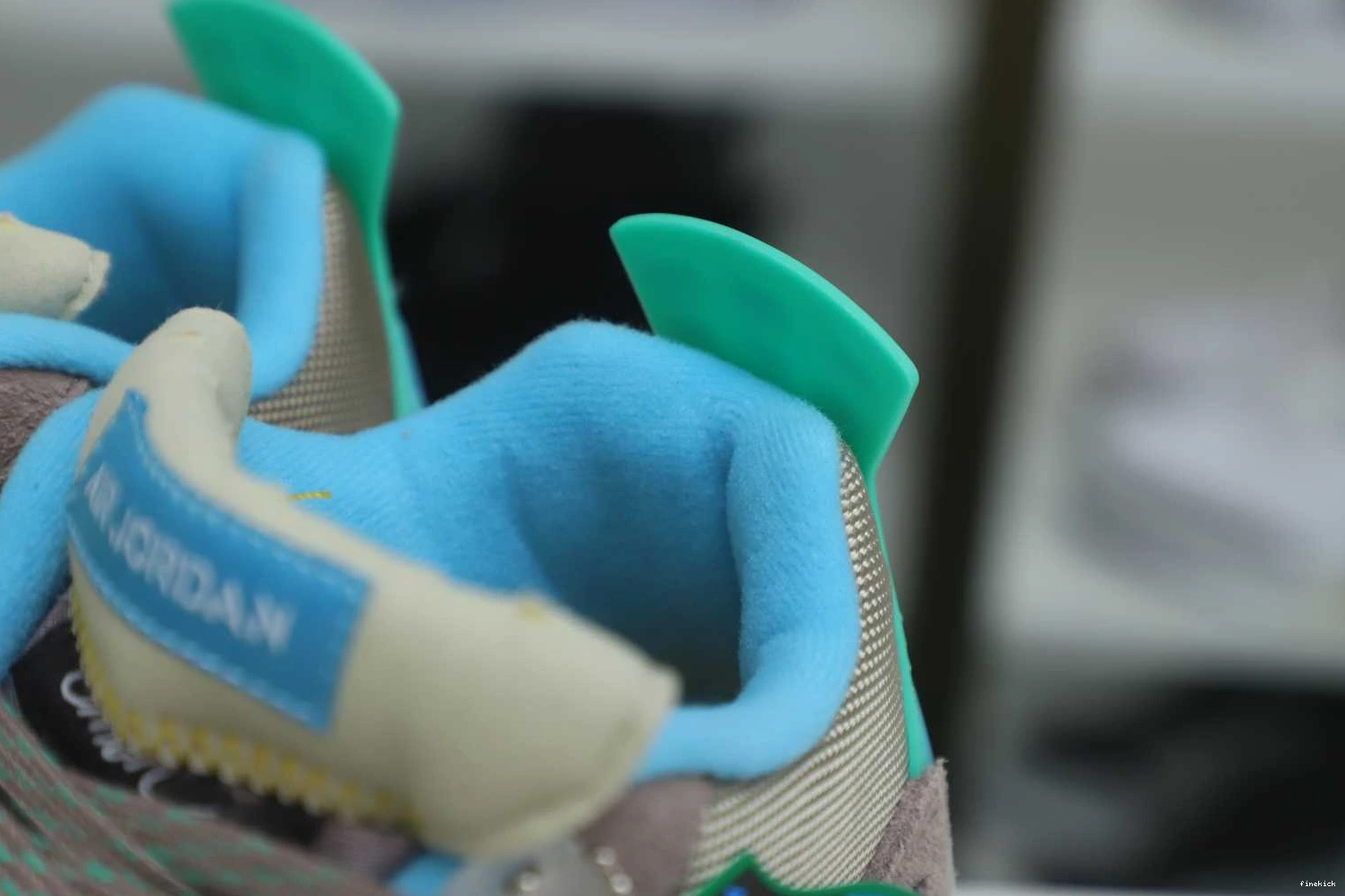 LA HAZE' UNION RETRO 4 X JORDAN 'TAUPE AIR 0720